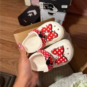 CROCS Kids' Polka Dot Bow Slippers - Red and White